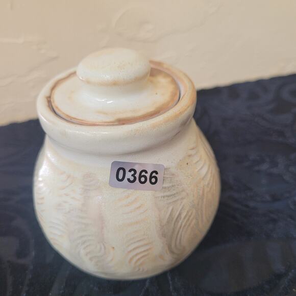 Small Glazed Jar. 3.5" Tall;  A well made studio piece. Signed - Picture 5 of 6